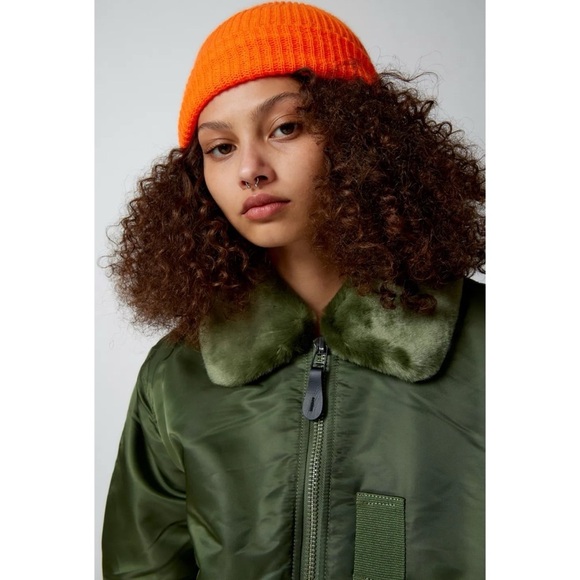 New Alpha Industries Bomber Jacket B15 Flight Fur Collar Nylon in Green - Picture 5 of 17